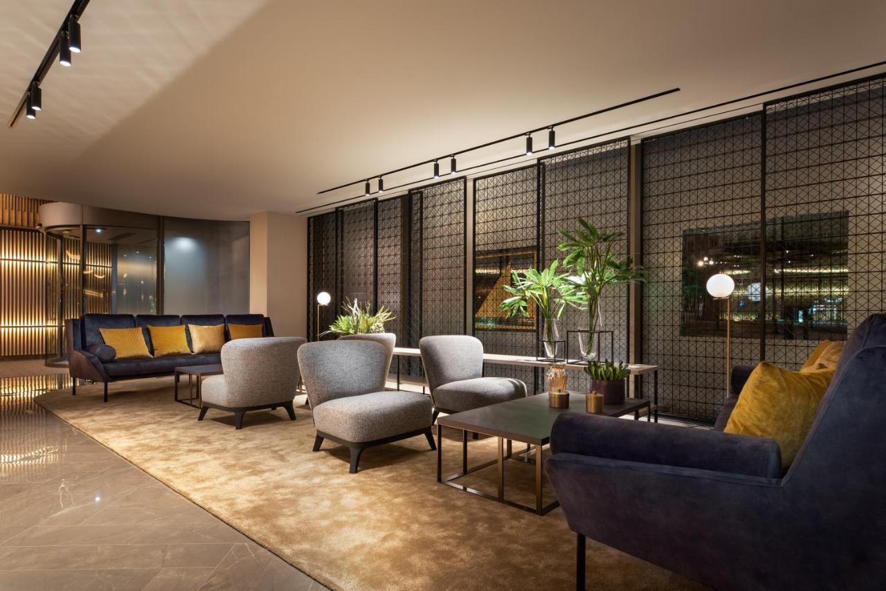 Eurostars Aliados Hotel Porto Ngoại thất bức ảnh The Club at London Heathrow Airport