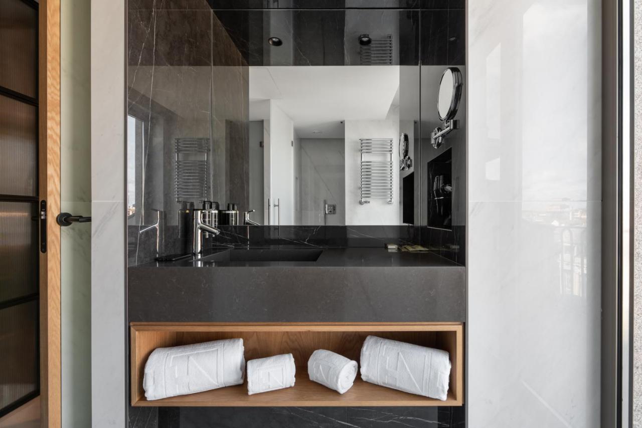 Eurostars Aliados Hotel Porto Ngoại thất bức ảnh Bathroom