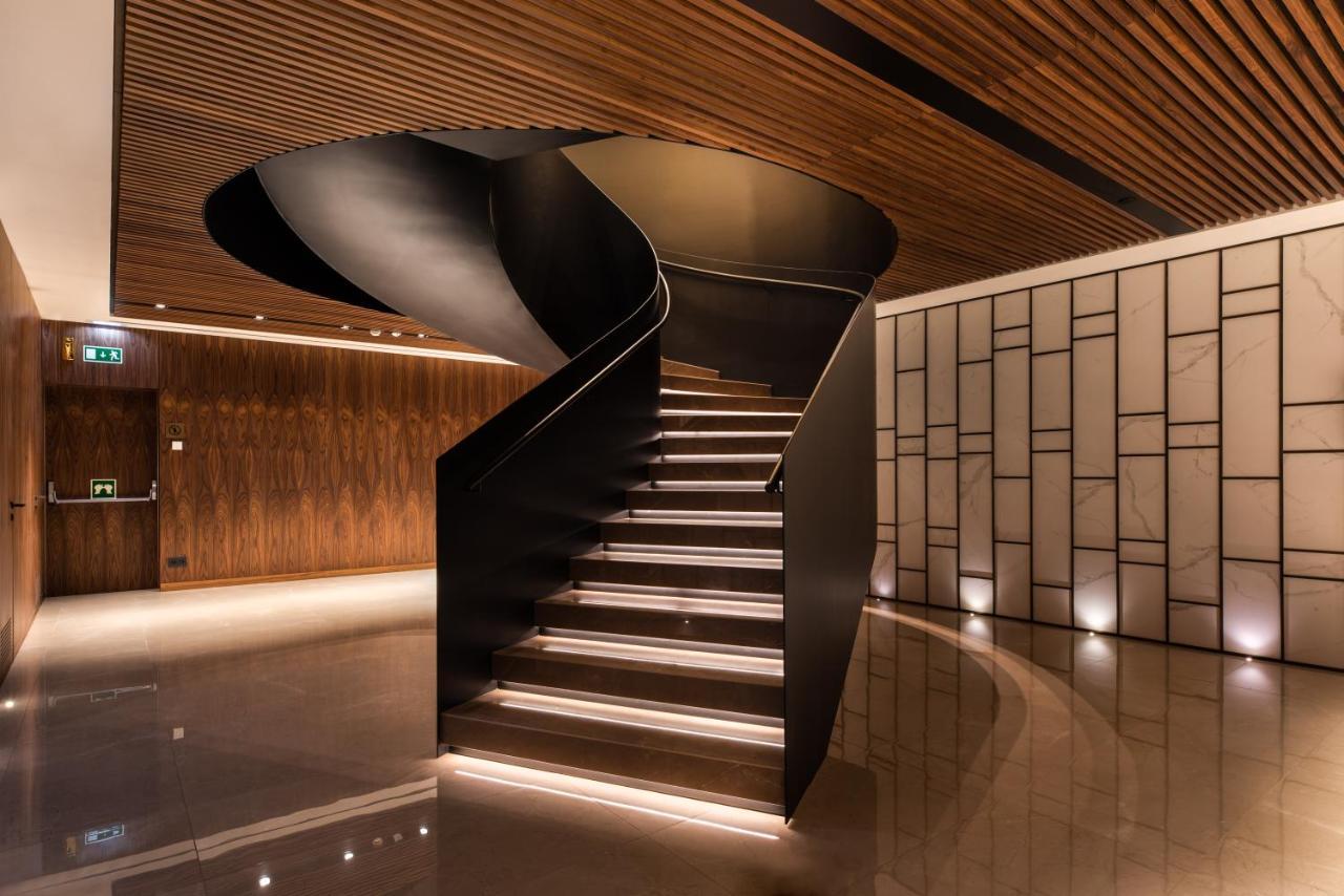 Eurostars Aliados Hotel Porto Ngoại thất bức ảnh The staircase