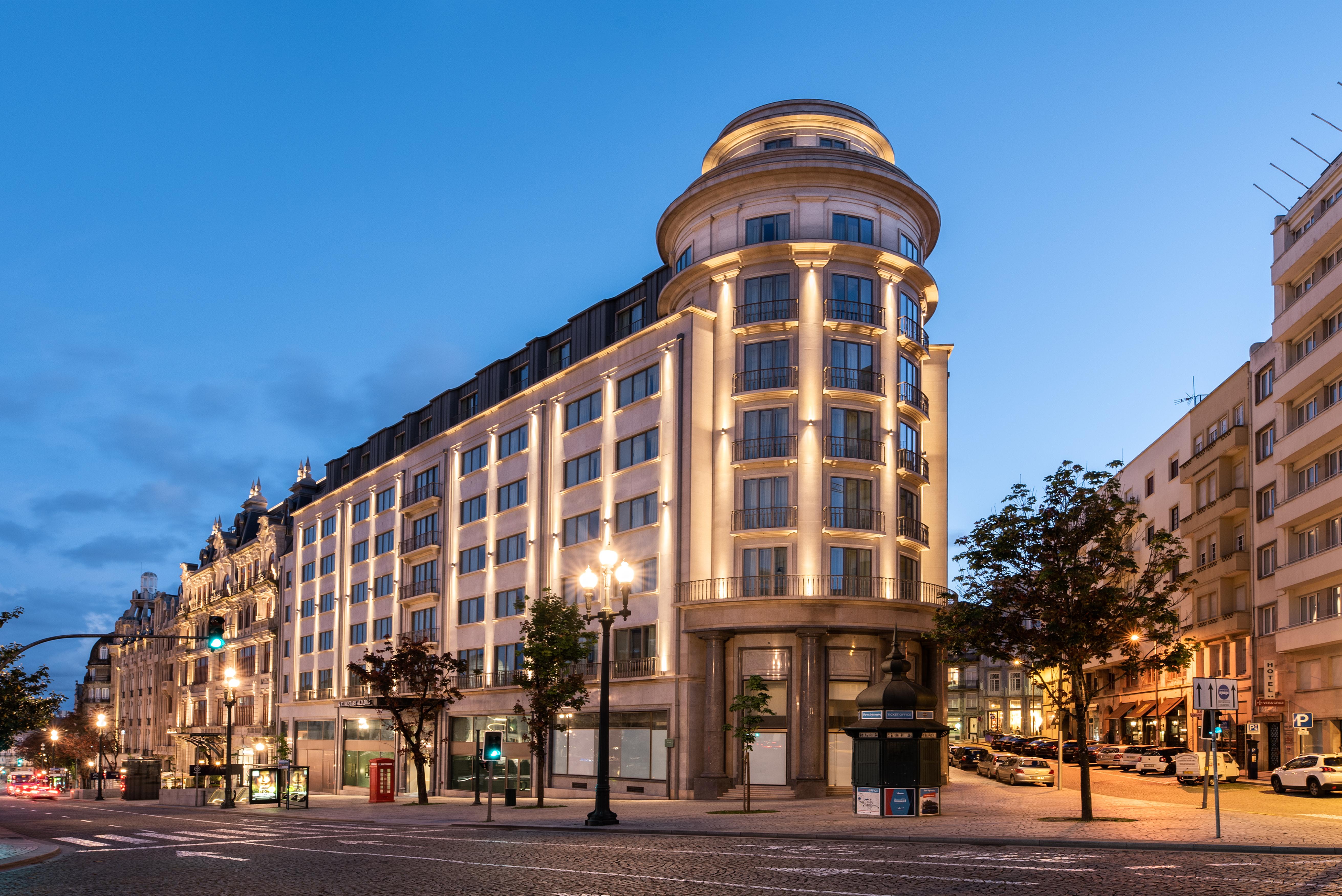 Eurostars Aliados Hotel Porto Ngoại thất bức ảnh The hotel in 2016